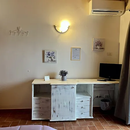 ベッド・アンド・ブレックファスト Poggio Del Drago モンテメラノ